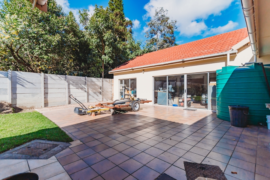 5 Bedroom Property for Sale in Heatherlands Western Cape